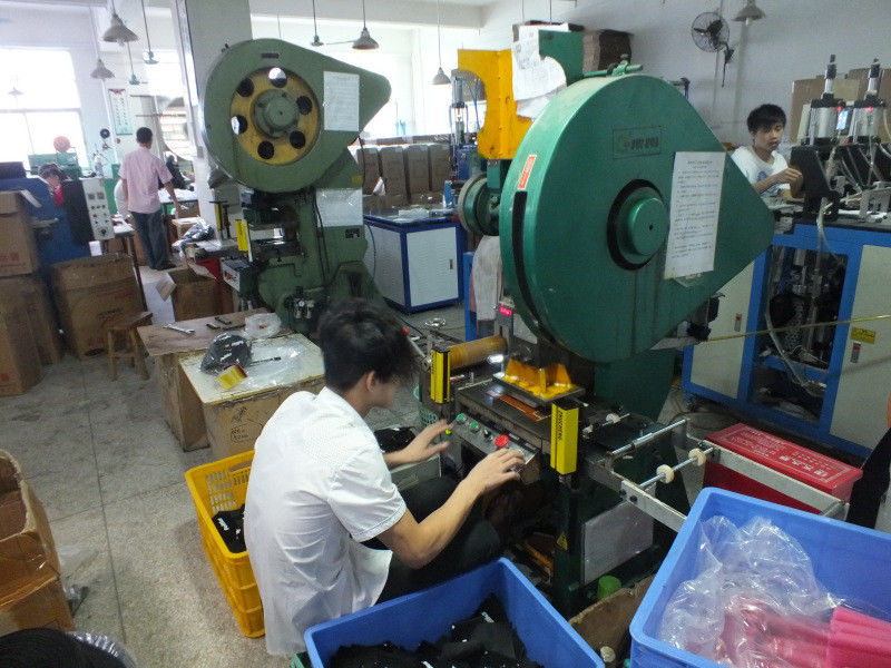 Shenzhen Zhongda Hook &amp; Loop Co., Ltd manufacturer production line